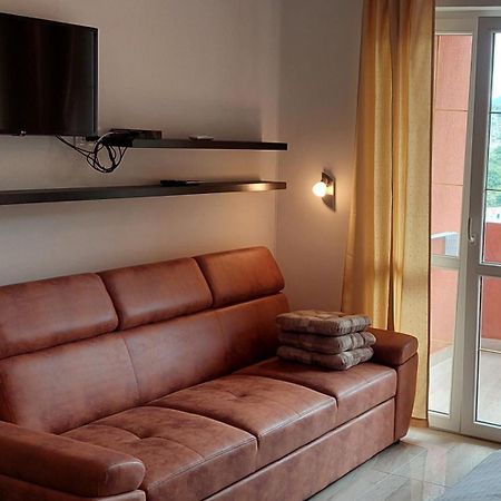 Apartments Danilo Kazanegra Sveti Stefan Exterior foto